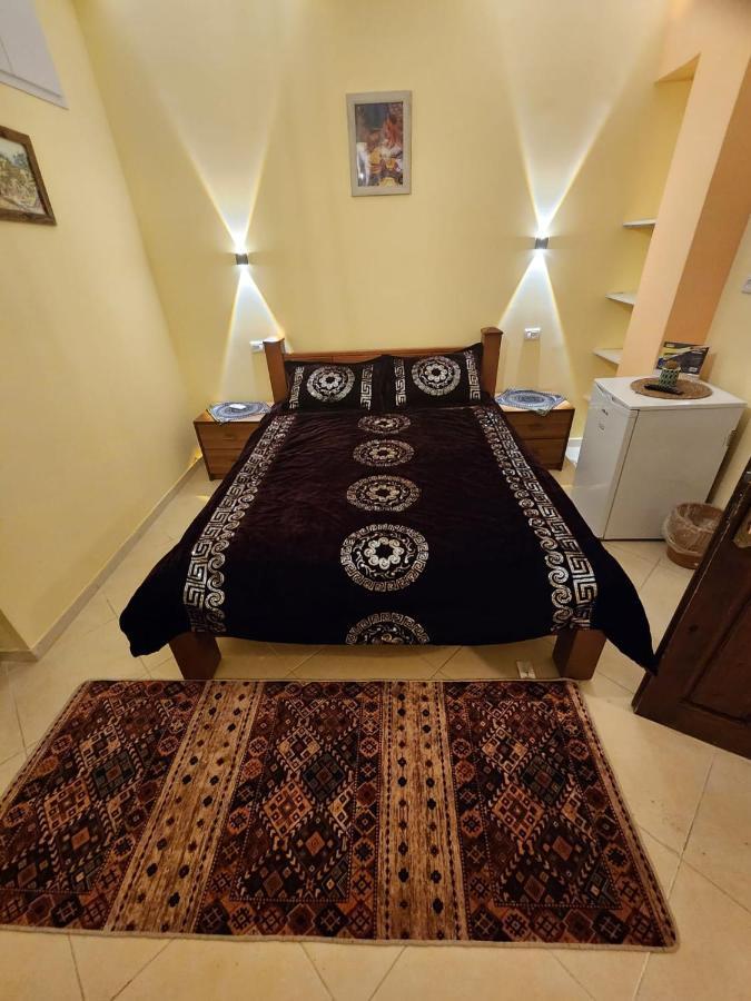 Seedi Yousef Hostel & Cafe Nazareth Exteriör bild